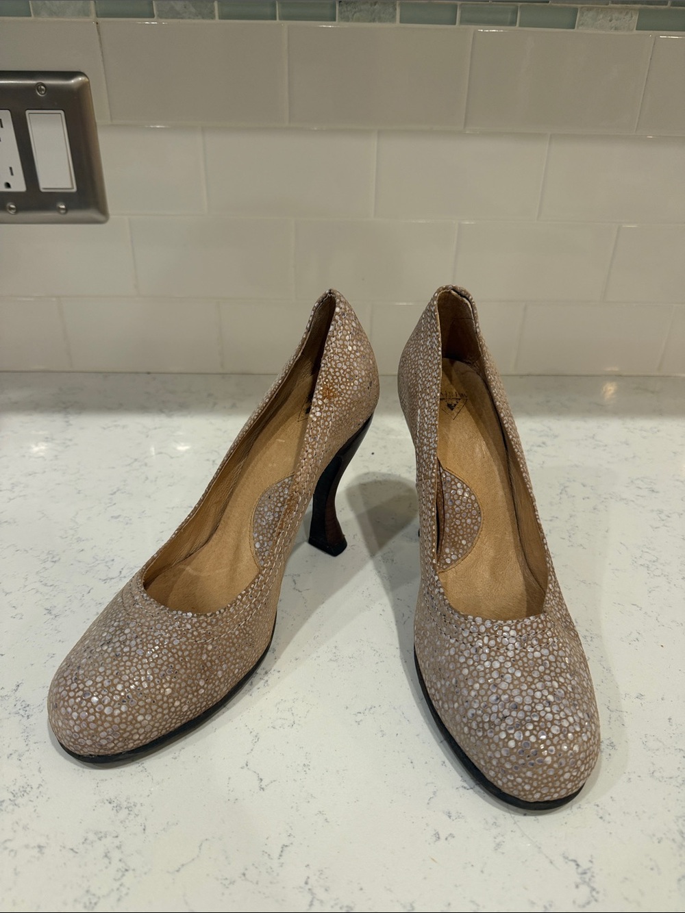 John Fluevog Taupe Glitter Round-Toe Stacked Wooden Heels size 8.5
